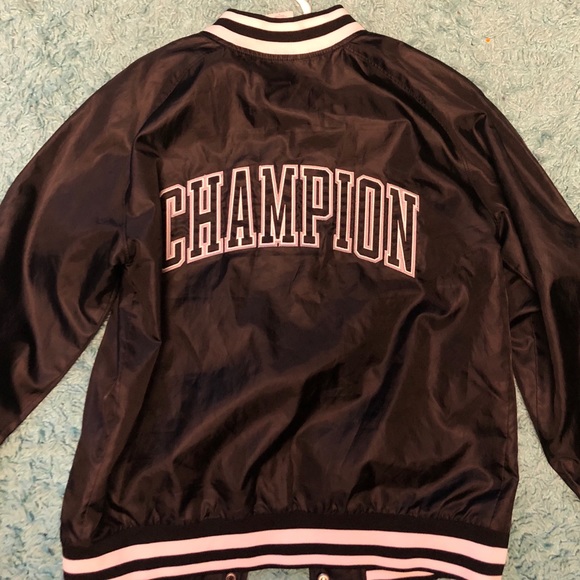 Champion Jackets & Blazers - CHAMPION LIGHTWEIGHT BOMBER JACKET!